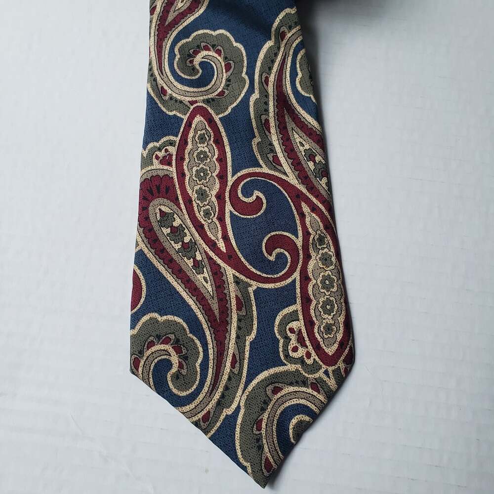 Chaps Ralph Lauren Paisley Theme 58x4" USA Silk Tie Novelty